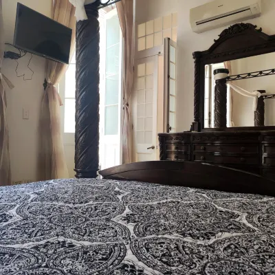 Apartamento amplio con wifi gratis y vista a la Plaza San Francisco Hoteles cerca de La Habana Vieja