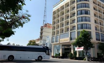 Cuu Long Hotel