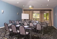 Holiday Inn Express & Suites Solana Beach-Del Mar Hotels in Solana Beach