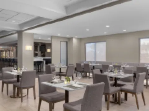 DoubleTree by Hilton Las Vegas Airport Hotels in Paradise