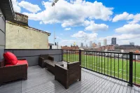 Unique 4Bed/3.5 Bath Townhouse/Garage+Rooftop Deck