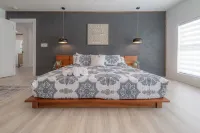 Riverhills Luxury Escape Pool, Firepit 13+ Beds