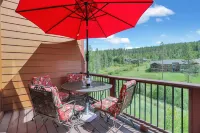 Majestic Views and Wildlife Access - Stunning Mountain Retreat فنادق في Fraser