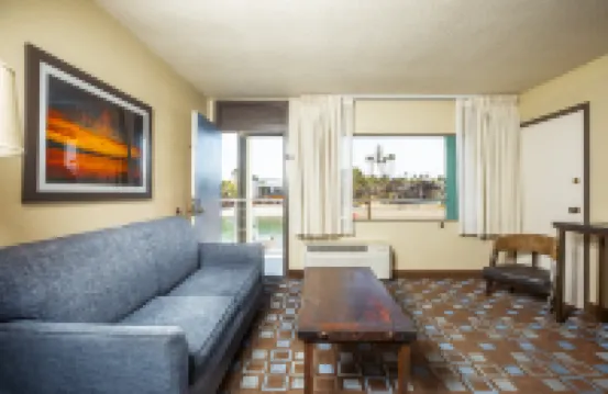 The Nautical Beachfront Resort Hoteles en 