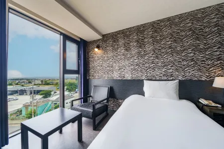 S Hotel