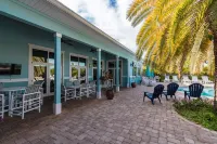 Open-Plan Living and Cozy Patio - Gorgeous Spacious Townhome Hotels in Cocoa West