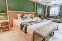 Diane Residences - balcony