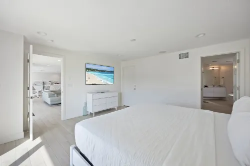 Pool, Kayaks, and Stunning Sunsets - Luxurious Waterfront Oasis فنادق في جزيرة ميريت