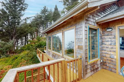 Tranquility by the Sea Hotels near Nestucca Bay National Wildlife Refuge