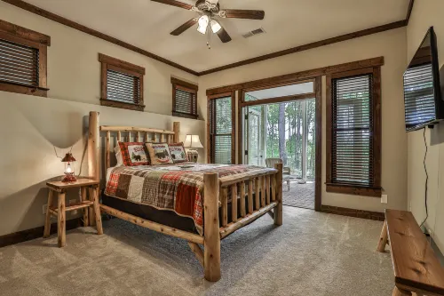 Open Kitchen, Gas Fireplace, and Scenic Deck - Exquisite Retreat Hotels in Pickens County