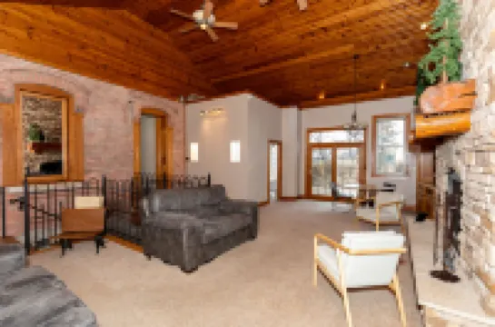 Heated Pool and Koi Pond - Charming Schoolhouse Escape