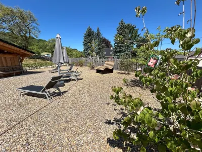 Renoviertes Ferienhaus 115 qm, mit Ganzjährig Beheiztem Innenpool 28 C und Spa Hotels near Alter Turm