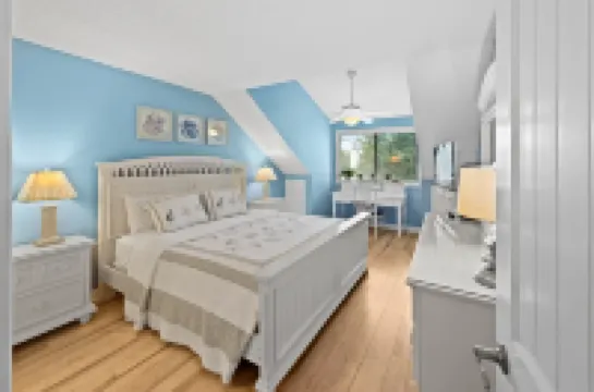 Spacious Villa with Access to Pools and Fitness - Charming Retreat