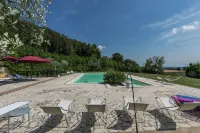 Luxury, Modern Apartment with Pool and Stunning Views - Pool