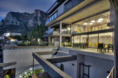 Sea Star Rocks Boutique Hotel Отели рядом с достопримечательностью «Двенадцать Апостолов»