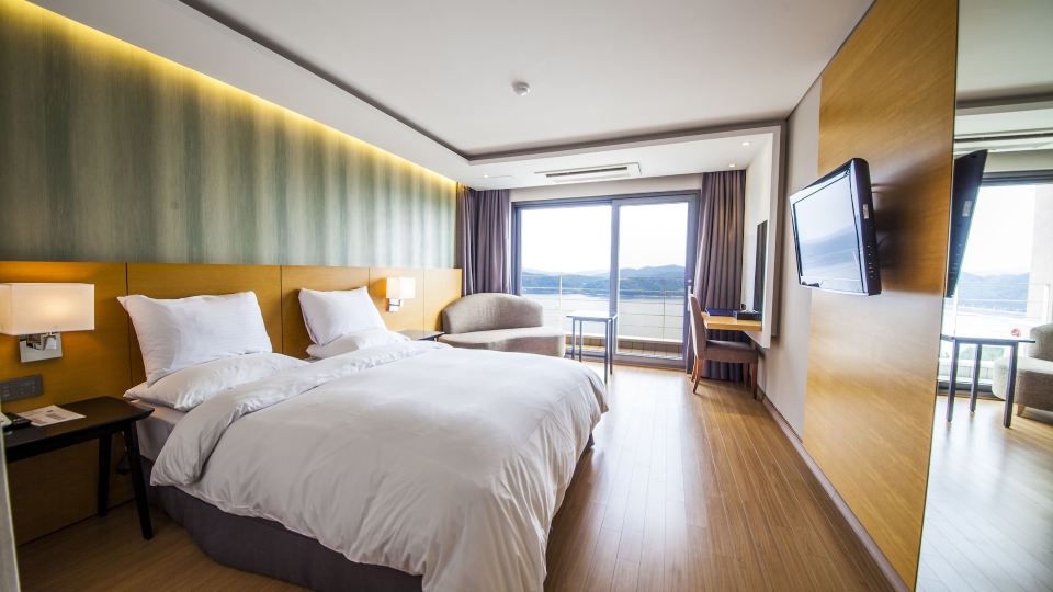 Asia Lakeside Hotel