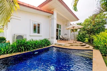 รูปภาพของวิลล่า 2 ห้องนอนที่เบลวิดา เอสเตท บีอาร์101