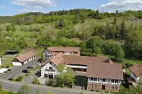 Landhotel der Distelhof Mit Scheunencafe