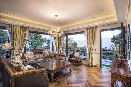 A majestic and luxurious villa overlooking the Ganges