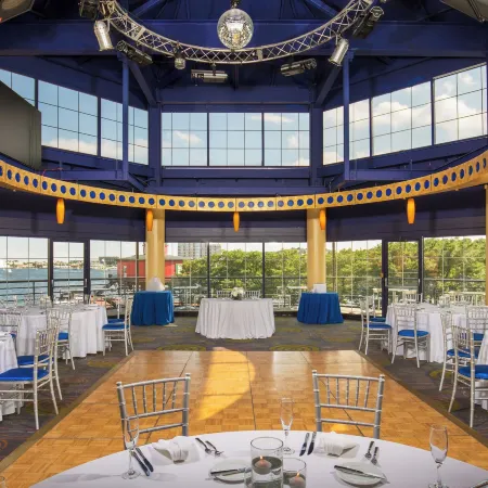 Pier 5 Hotel Baltimore