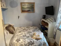 Wayside B&B Hotels in Calne