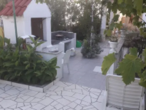 Charming Palit Kroatien Holiday House with Garden Hoteles en Palit