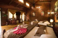 Blue River Resort & Hot Springs Hotels in Hacienda Santa María