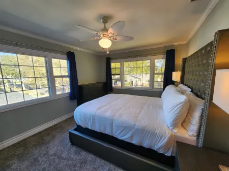 Near the Beach and Central Located Отели в г. Сил Бич