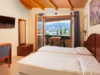 ヴィラ イザベラ ホテル & レジデンシー ブレンゾーネ・スル・ガルダのホテル