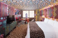 Saint Kate - the Arts Hotel Отели рядом с достопримечательностью «UWM English as a Second Language Program»