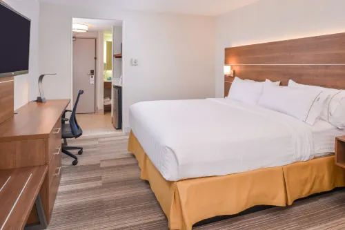 Holiday Inn Express Palm Desert Hotels in Palm Desert