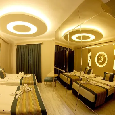 Nun Hotel Отели рядом с достопримечательностью «Медресе Каратай»