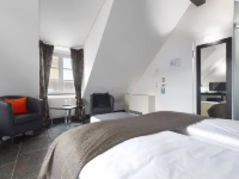 Trip Inn Kaiser Hotel & Restaurant Heidelberg-Schriesheim シュリースハイムのホテル