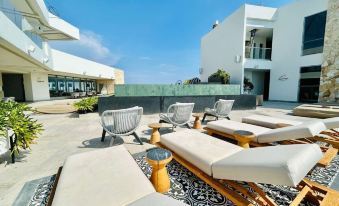 Torre Eleve Apartments