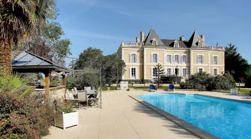 DOMAINE DE POUZELANDE - parking