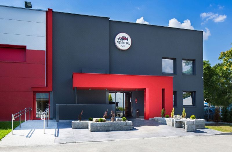 Automobil Hotel