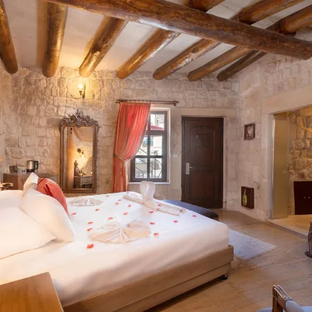 Elysion Cave Suites
