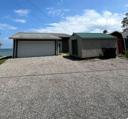 Casa Playa - Lakefront Escape with Private Sugar Sand Beach, Game Room, Sleep 8