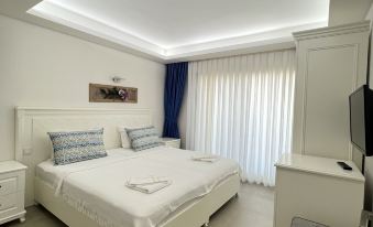 Dalyan Risus Suite