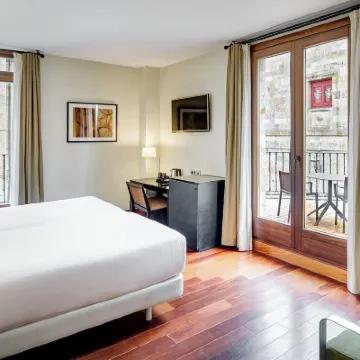 Sercotel大教堂門酒店 鄰近新藝術與裝飾藝術博物館的酒店