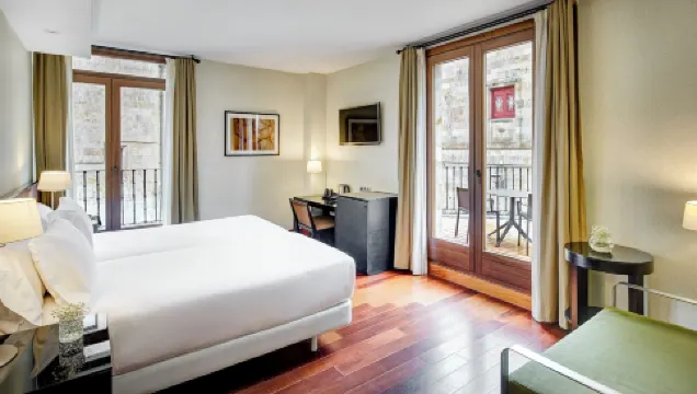 Sercotel大教堂門酒店