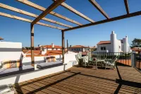Sea’Ya Family Surf Houses Hotels in Azoia