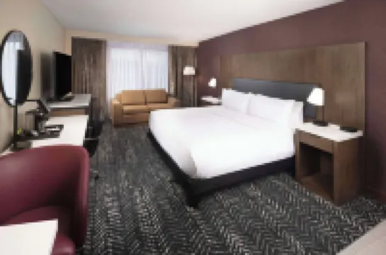 DoubleTree by Hilton Manhattan, KS