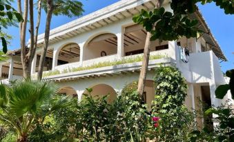 Breeze Residence Apartments