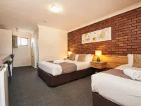 Ruthven Street Motor Inn Hotels in South Toowoomba