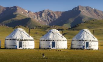 Ak-Sai Travel Yurt Camp
