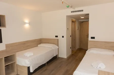 Micampus Burjassot Parque Student Residence Отели в г. Horta of Valencia