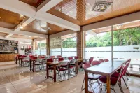 Collection O 93742 Sidodadi Hotel Dan Resto Hotels near HeHa Ocean View