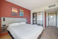 Kyriad Bordeaux Nord Sainte Eulalie Hotels in Asques