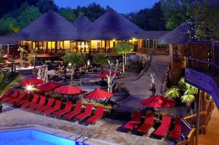 Sieben Welten Hotel & Spa Resort Отели в г. Кюнцелль